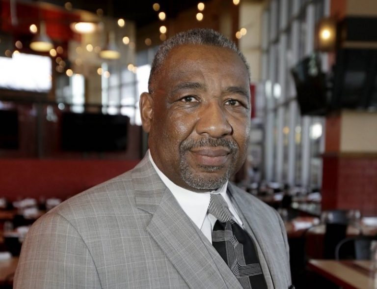 49ers Chaplain Earl Smith Went From San Quentin to the Super Bowl