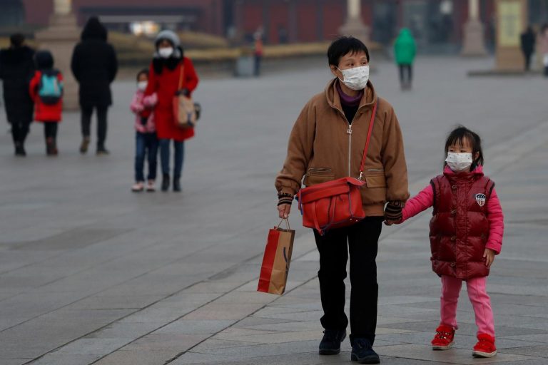 Christians in China Giving Out Surgical Masks and Sharing the Love of Jesus in Coronavirus Hot Zone