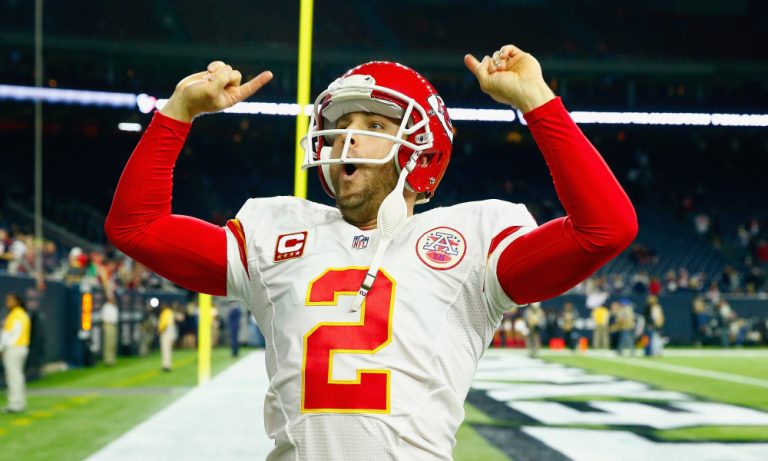 PODCAST: Dustin Colquitt Uses His Platform to Spread God’s Word (Gospel Light Minute #264 with Daniel Whyte III)