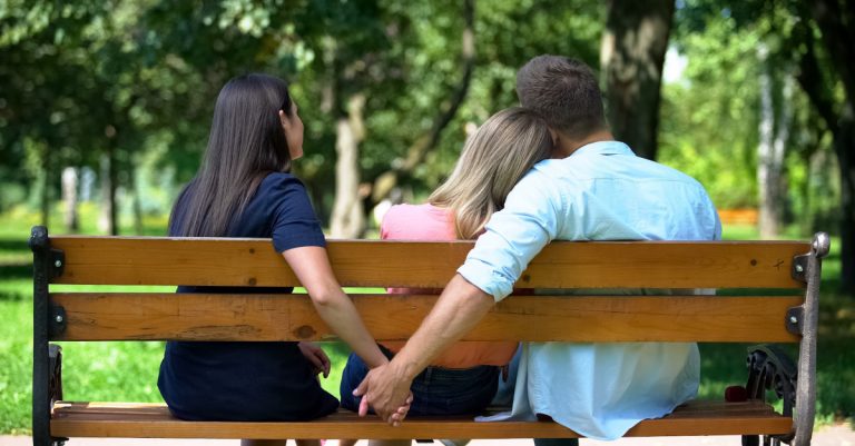 HGTV’s ‘House Hunters’ Celebrates Polyamorous ‘Throuple’ Family
