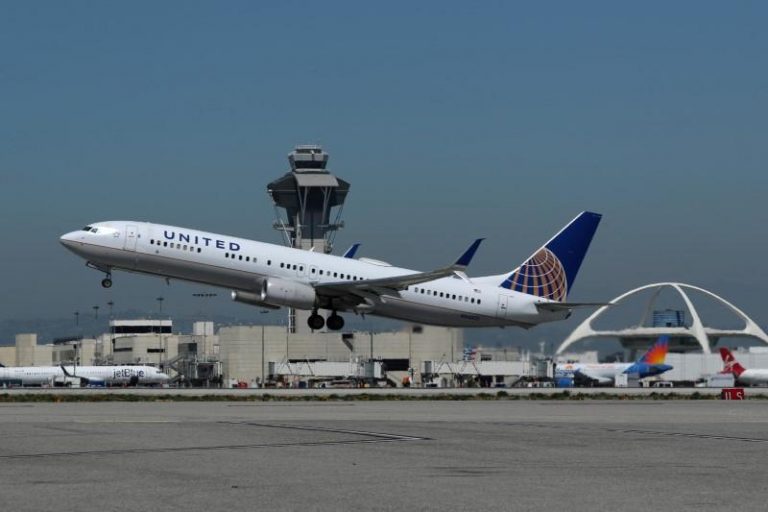 United Airlines to Train Flight Attendants to Stop Passengers from Watching Pornography on Flights