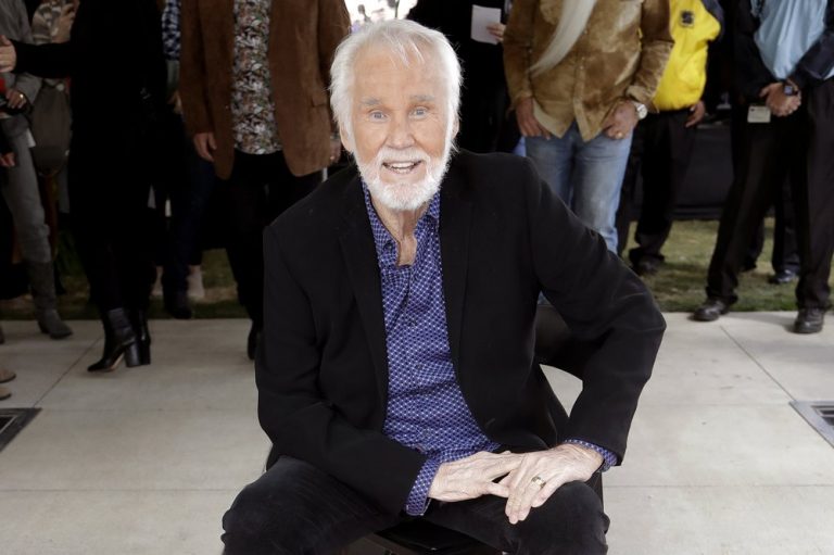 Legendary Country Singer Kenny Rogers Dies at 81