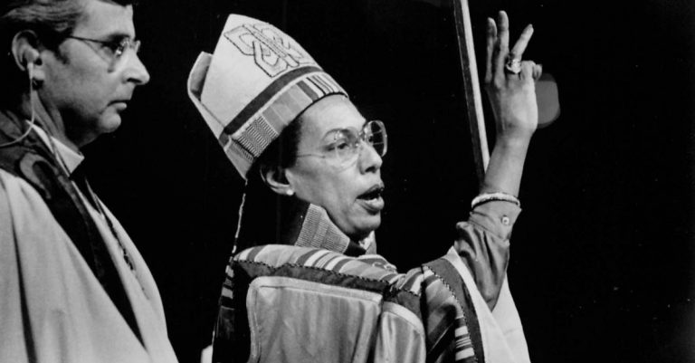 Bishop Barbara Harris, first woman bishop of Anglican Communion, dies at 89