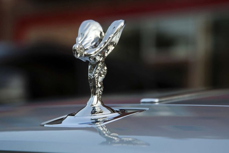 Rolls-Royce Reportedly Cancels Offer for Private Mass With Pope Francis