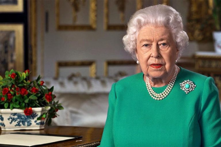 Queen Elizabeth says she lives by the message of Christ