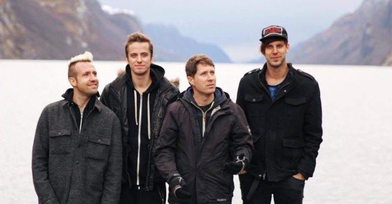 ‘I No Longer Believe in God,’ Says Lead Singer of Christian Band Hawk Nelson
