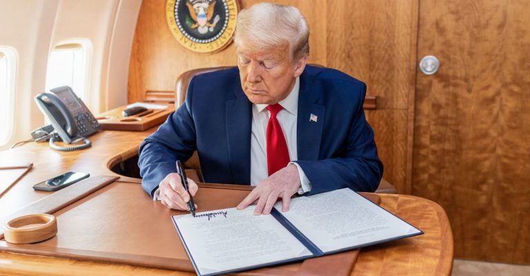 ‘Unprecedented’: Trump Launches ‘Warp Speed’ Project to Produce Vaccine by Year’s End