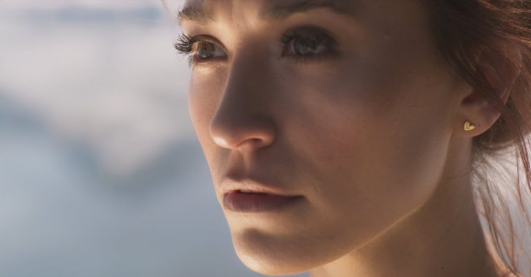 Lauren Daigle Hosts Virtual Concert for Patients, Staff at Tennessee Children’s Hospital