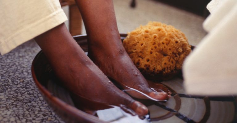 ‘Movement of Unity’: Christians Wash the Feet of Peaceful Black Protestors