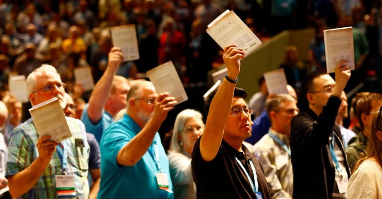 Without Annual Meeting, Amid Decline, Southern Baptists Continue Debate on Race, Women’s Roles