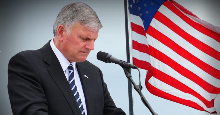 America Is ‘Crumbling,’ Only God Can Fix It, Franklin Graham Says