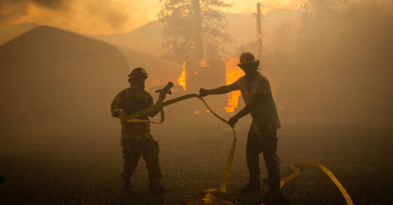 California Fires Live Updates: Blazes Burn Through 500,000 Acres – The New York Times