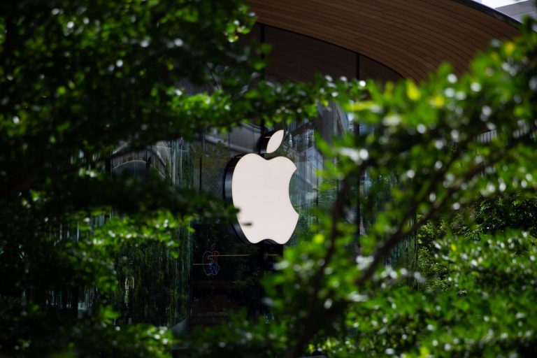 Apple announces remote work until 2021 – SF Gate