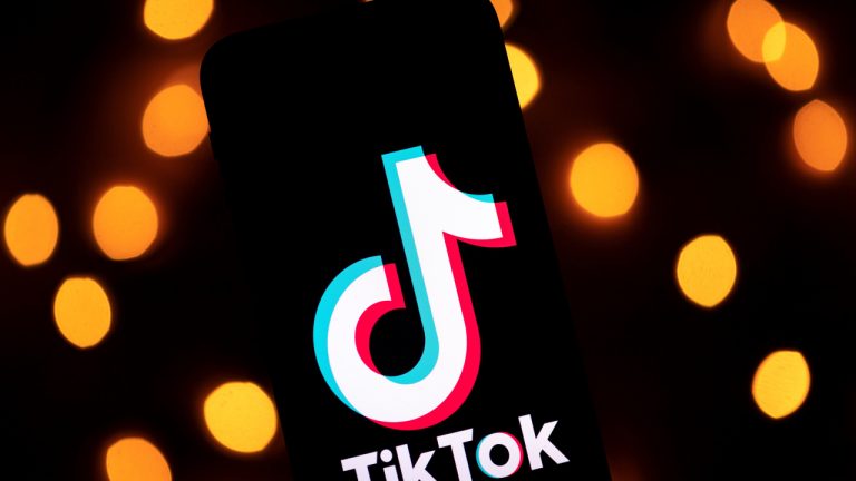 Trump says he’ll act to ban TikTok in US as soon as Saturday – WJW FOX 8 News Cleveland