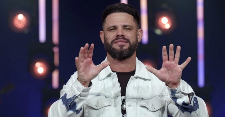 Steven Furtick to Replace Kenneth Copeland on TBN