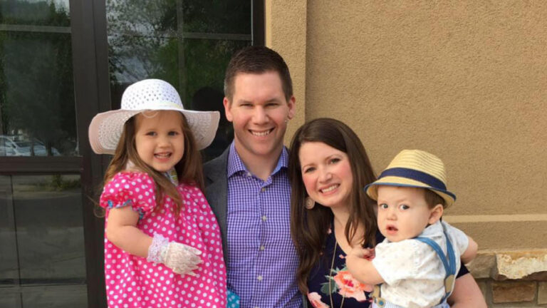 Texas pastor, wife killed in head-on collision; couple’s 3 children survive