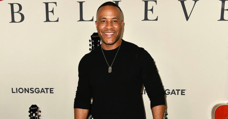 DeVon Franklin Hosts Faith-Based Event, Encourages Christians to Vote for Joe Biden –