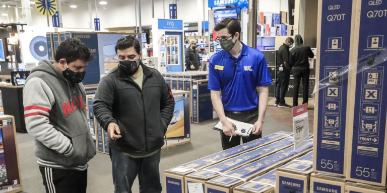 Best Buy Is Cutting Some Store Workers’ Jobs, Reducing Hours – The Wall Street Journal