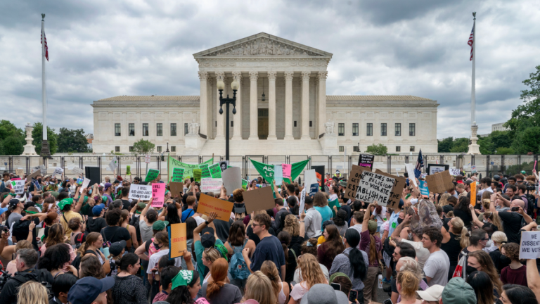 BREAKING NEWS: Supreme Court overturns Roe v. Wade