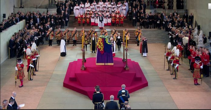 Queen Elizabeth II laying in state at Westminster Hall - The Christian Mail